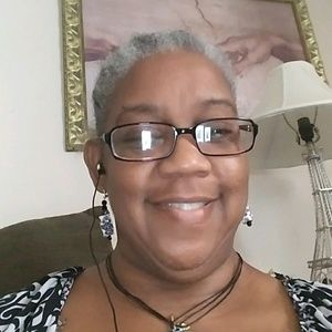 Meet your Posher, Paula